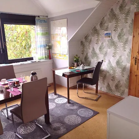 Gaestehaus Am Hermann بيت ضيافة